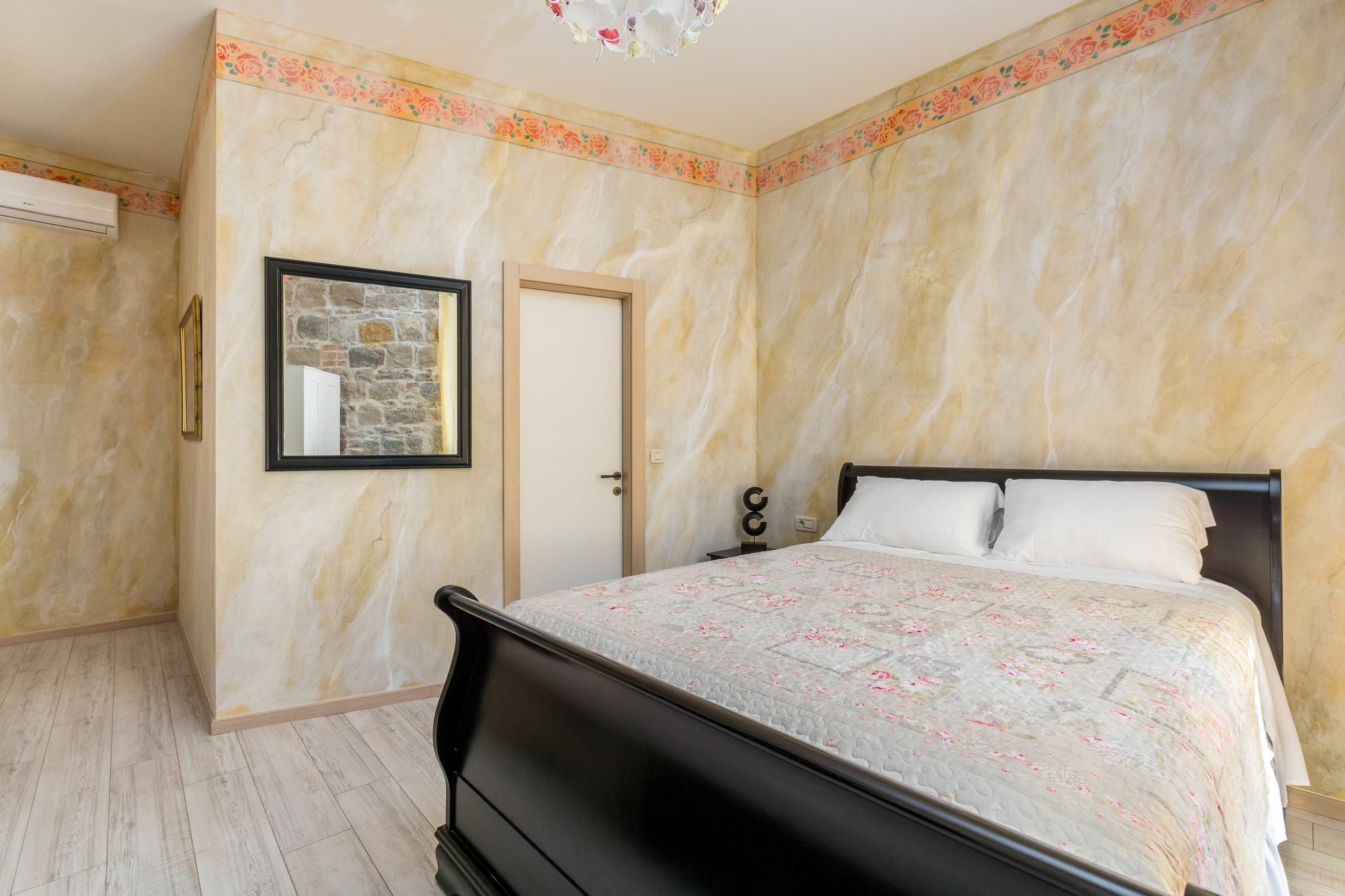 Pietra Rossa Hotell Split Eksteriør bilde
